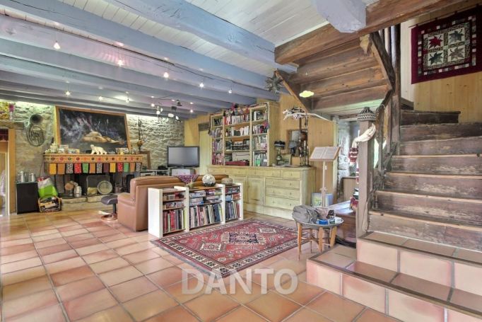 A louer MAISON  DE MAîTRE BORD DE MER GUERANDE