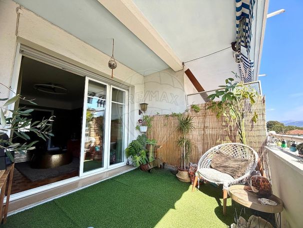 A louer APPARTEMENT T3 75 M2 TERRASSE BORD DE MER NICE