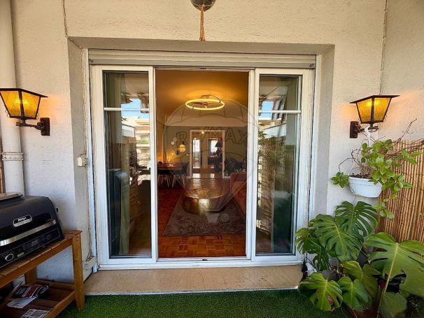 A louer APPARTEMENT T3 75 M2 TERRASSE BORD DE MER NICE