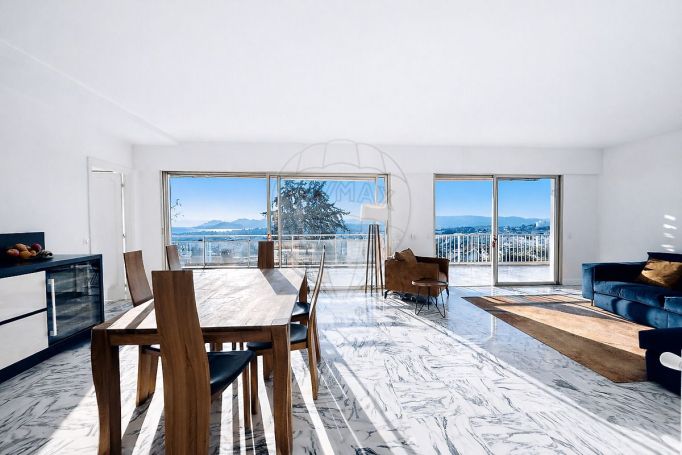 A louer APPARTEMENT DE PRESTIGE T4 101 M2 TERRASSE VUE MER LE CANNET