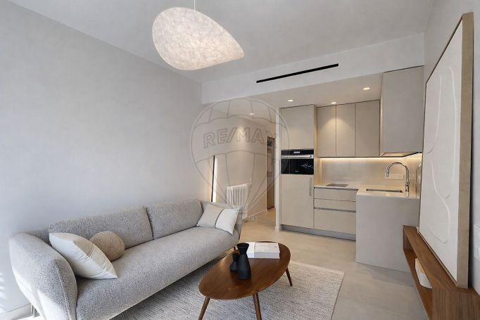 A louer APPARTEMENT DE PRESTIGE T2 28 M2 TERRASSE BORD DE MER NICE