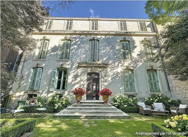 A louer MAISON  DE MAîTRE  NIMES