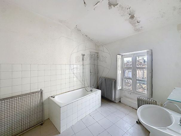 A louer APPARTEMENT T2 53 M2  NIMES