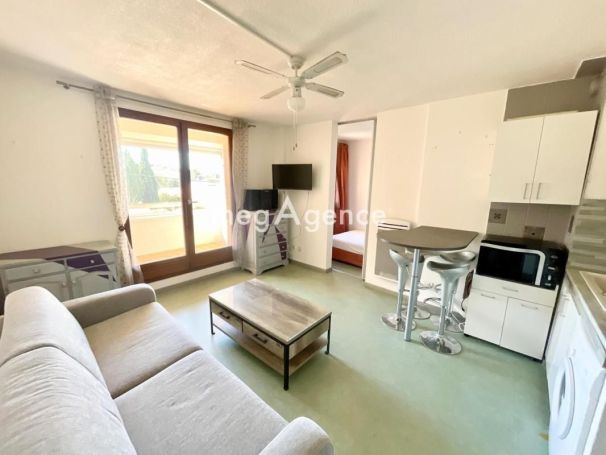 A louer APPARTEMENT T2 27 M2 BORD DE MER SANARY SUR MER