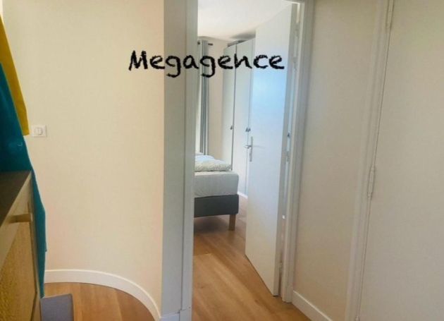 A louer APPARTEMENT T2 49 M2 TERRASSE VUE MER LE LAVANDOU