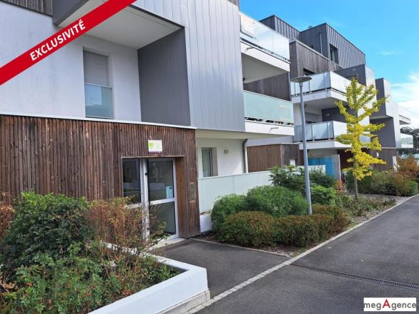 A louer APPARTEMENT T3 64 M2  SAINTE LUCE SUR LOIRE