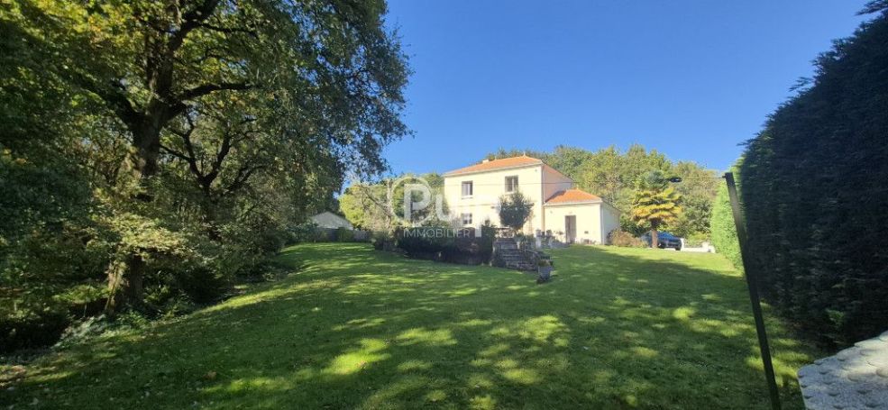 A vendre MAISON  134 M2  REZE