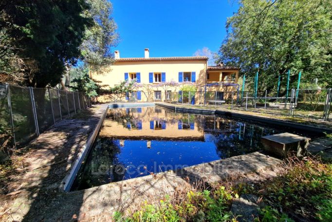 A vendre MAISON 9 PIECES 237 M2 ARLES SUR TECH montagne