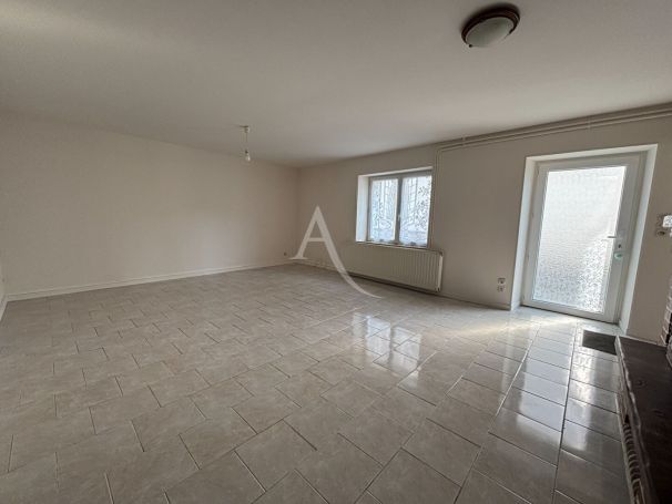 A vendre MAISON  4 PIECES 119 M2 BORD DE MER LONGEVILLE SUR MER