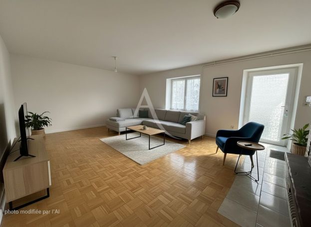 A vendre MAISON  4 PIECES 119 M2 BORD DE MER LONGEVILLE SUR MER