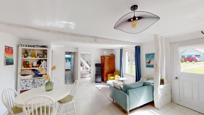 A vendre LONGèRE  5 PIECES 97 M2 BORD DE MER SAINT PIERRE LE VIGER