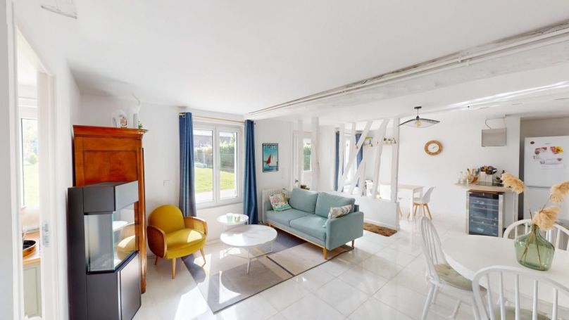 A vendre LONGèRE  5 PIECES 97 M2 BORD DE MER SAINT PIERRE LE VIGER