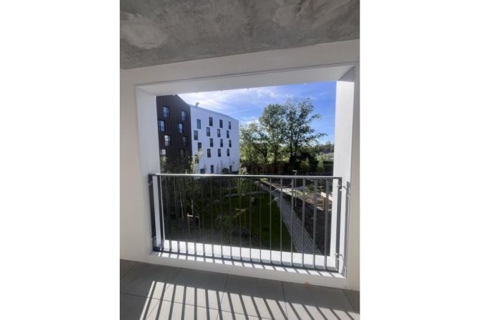 A louer APPARTEMENT T4 81 M2  BORDEAUX