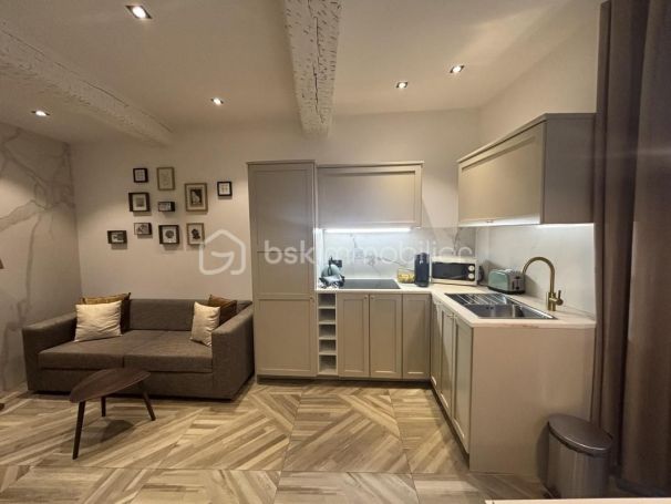 A louer APPARTEMENT DE PRESTIGE T2 30 M2 BORD DE MER SAINT TROPEZ