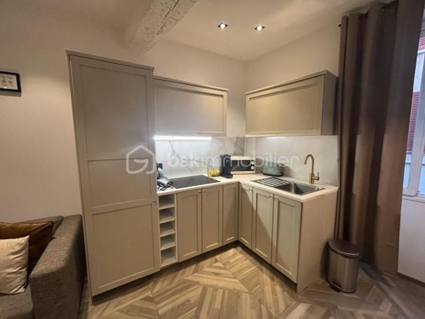 A louer APPARTEMENT DE PRESTIGE T2 30 M2 BORD DE MER SAINT TROPEZ