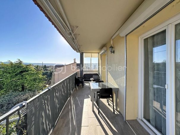 A louer APPARTEMENT T3 70 M2 TERRASSE BORD DE MER MARIGNANE