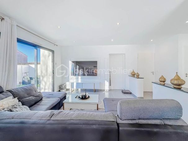 A louer MAISON  CONTEMPORAINE  GIGNAC