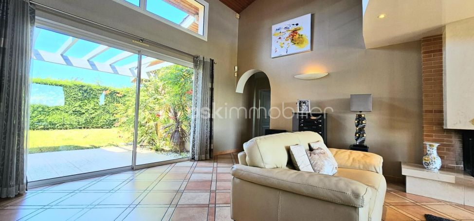 A louer MAISON  D'ARCHITECTE  SAINT MARTIN LALANDE