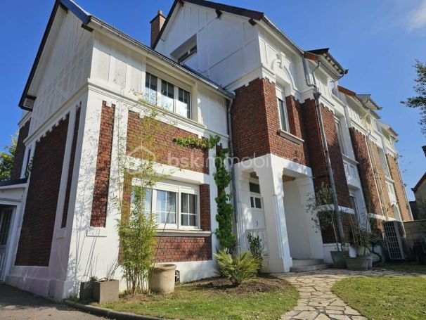 A louer MAISON  DE MAîTRE  HENIN BEAUMONT