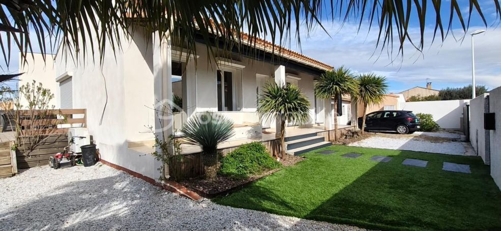 A louer MAISON  5 PIECES 95 M2 BORD DE MER AGDE