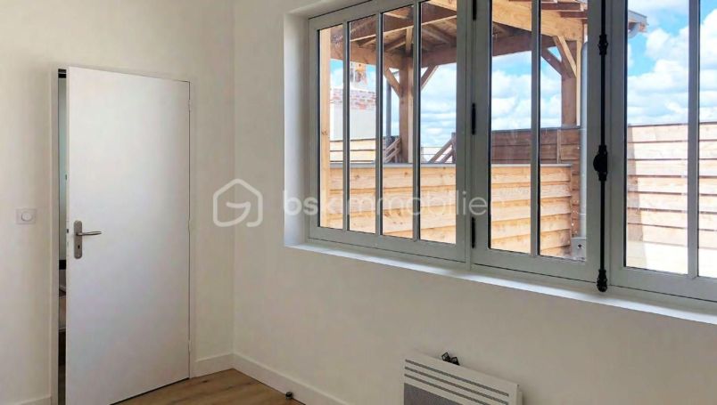 A louer APPARTEMENT T3 55 M2  BORDEAUX