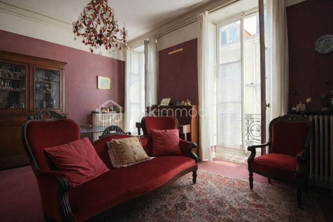 A louer APPARTEMENT T5 122 M2  PAU