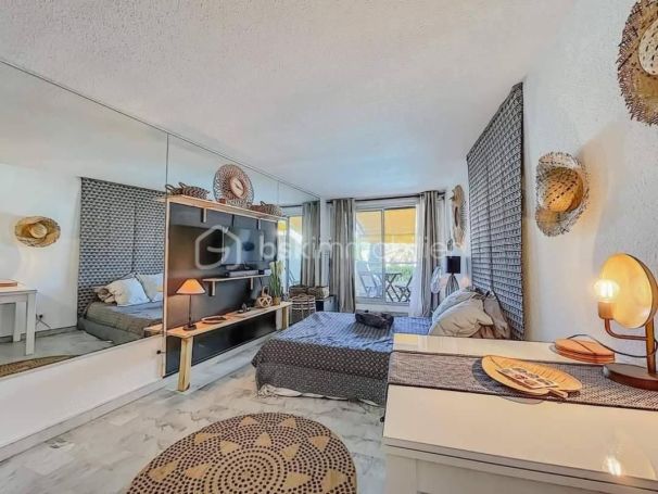 A louer STUDIO  26 M2 BORD DE MER LA GRANDE MOTTE