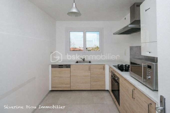 A louer APPARTEMENT T4 70 M2  BILLERE