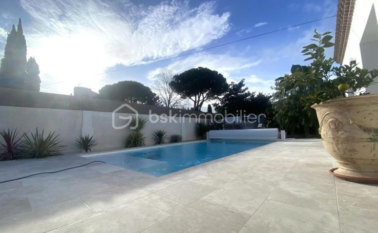 A vendre MAISON  7 PIECES 210 M2  BEZIERS