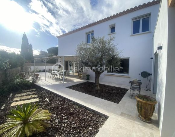 A vendre MAISON  7 PIECES 210 M2  BEZIERS