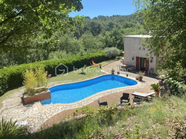 A louer MAISON  5 PIECES 212 M2  LA ROQUE D ANTHERON