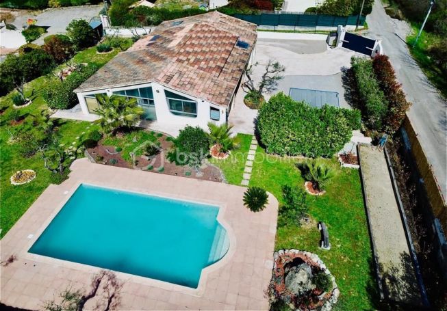 A vendre MAISON  5 PIECES 103 M2  LE THORONET