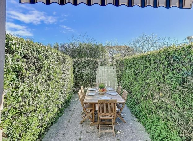 A louer STUDIO  23 M2 TERRASSE BORD DE MER PALAVAS LES FLOTS