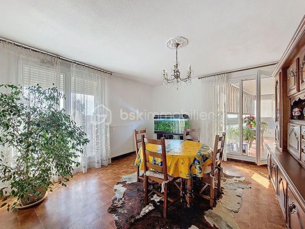 A louer APPARTEMENT T4 84 M2 BORD DE MER LA SEYNE SUR MER