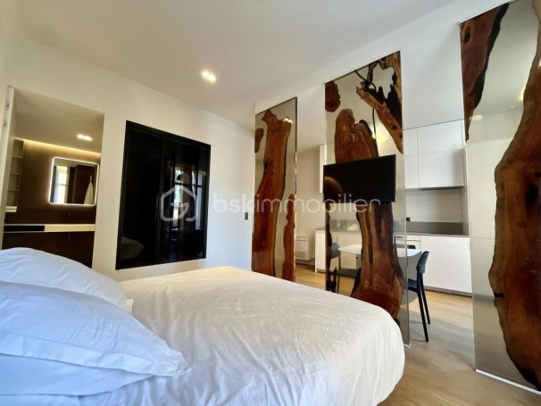 A louer STUDIO  34 M2 BORD DE MER SETE