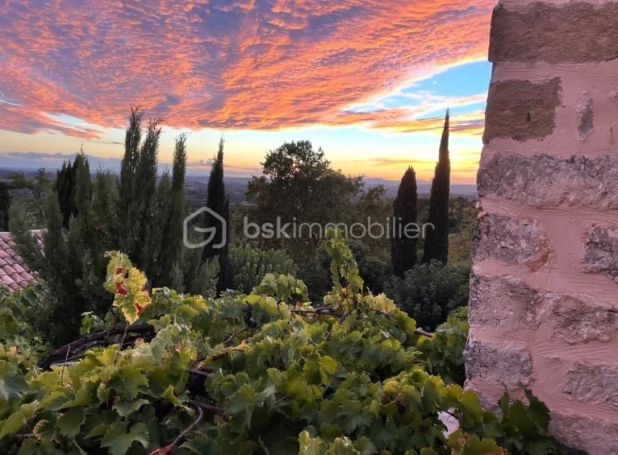A vendre MAISON  DE MAîTRE  UZES