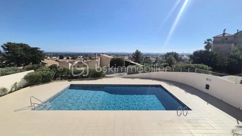 A louer APPARTEMENT T3 61 M2 TERRASSE VUE MER HYERES