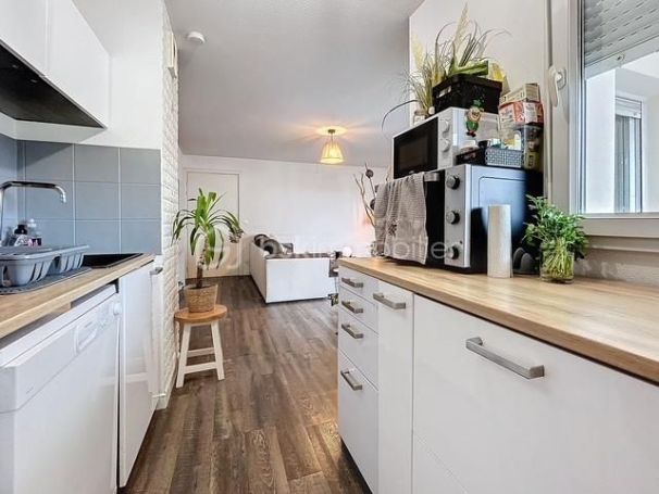 A louer APPARTEMENT T3 56 M2  BASSENS