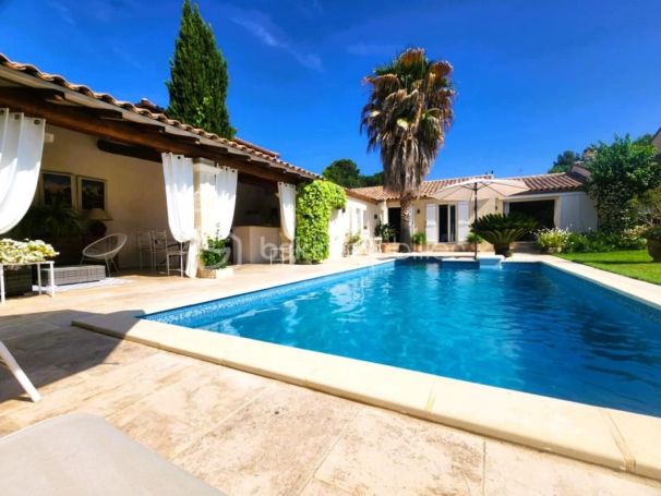 A vendre MAISON  5 PIECES 160 M2  TOURBES