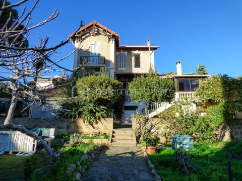 A louer MAISON  DE MAîTRE VUE MER SAINTE MAXIME