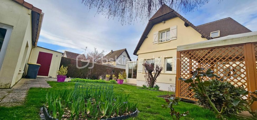 A louer MAISON  DE MAîTRE  MONDEVILLE