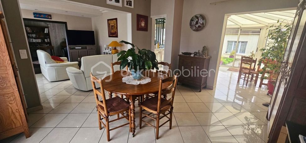 A louer MAISON  DE MAîTRE  MONDEVILLE