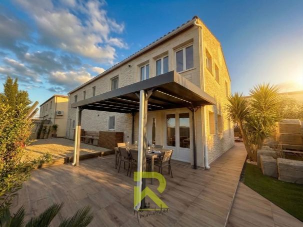 A louer MAISON  CONTEMPORAINE BORD DE MER POUSSAN