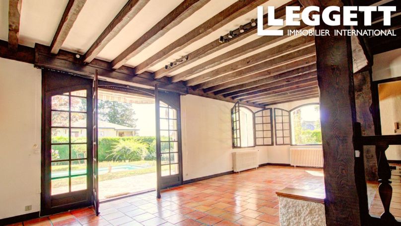 A louer MAISON  10 PIECES 255 M2  PAU