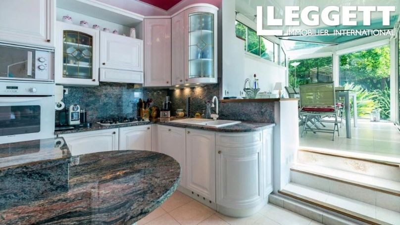 A louer MAISON  2 PIECES 91 M2 BORD DE MER NICE