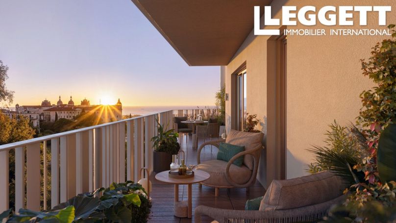 A louer APPARTEMENT NEUF T5 110 M2 TERRASSE BORD DE MER NICE