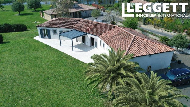 A vendre MAISON  8 PIECES 206 M2  VILLENEUVE LES MONTREAL