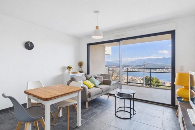 A louer APPARTEMENT T2 43 M2 TERRASSE VUE MER AJACCIO