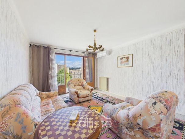 A louer APPARTEMENT T3 81 M2 BORD DE MER AJACCIO