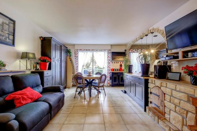 A louer APPARTEMENT DE PRESTIGE T4 81 M2 BORD DE MER NICE